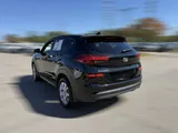 2021 Hyundai Tucson photo 3