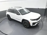 2026 Jeep Grand Cherokee photo 10