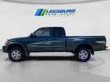 2003 Toyota Tundra photo 2