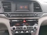2020 Hyundai Elantra photo 22