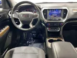 2023 GMC Acadia photo 10