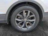 2023 Volkswagen Tiguan photo 9