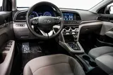 2019 Hyundai Elantra photo 12