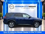 2025 Nissan Pathfinder photo 3