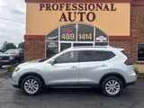 2018 Nissan Rogue photo 1