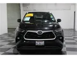 2023 Toyota Highlander photo 2