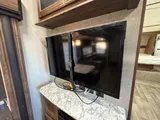 2017 Keystone RV Cougar X-Lite 28DBI photo 45