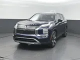 2026 Mitsubishi Outlander photo 1