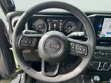 2026 Jeep Gladiator photo 12
