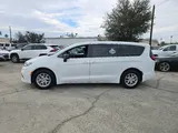 2024 Chrysler Pacifica photo 5