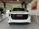 2023 GMC Sierra 1500 photo 2