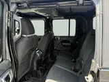 2022 Jeep Gladiator photo 13
