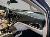 2024 Chrysler Pacifica photo 22