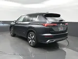 2025 Mitsubishi Outlander photo 4