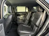 2021 Ford Explorer photo 12