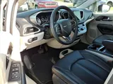 2024 Chrysler Pacifica photo 15