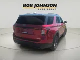 2025 Ford Explorer photo 9