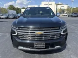 2023 Chevrolet Suburban photo 2