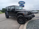 2013 Jeep Wrangler Unlimited photo 2