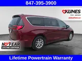 2023 Chrysler Pacifica photo 8
