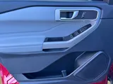 2022 Ford Explorer photo 26