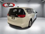 2027 Chrysler Pacifica photo 6