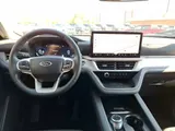 2025 Ford Explorer photo 27