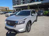 2023 Nissan Pathfinder photo 3