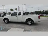 2015 Nissan Frontier photo 26