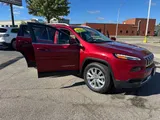 2016 Jeep Cherokee photo 13
