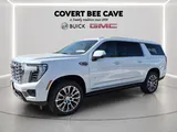 2027 GMC Yukon XL photo 3