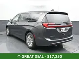 2023 Chrysler Pacifica photo 12