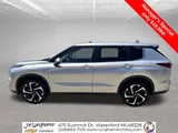 2023 Mitsubishi Outlander photo 6