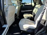 2020 Ford Expedition photo 12