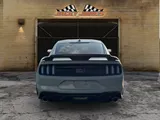 2021 Ford Mustang photo 6