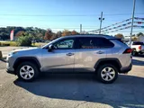 2020 Toyota RAV4 photo 4