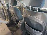 2022 Kia K5 photo 18