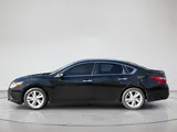 2018 Nissan Altima photo 2