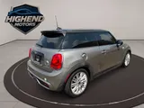 2017 MINI Hardtop 2 Door photo 6