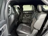 2022 Ford Explorer photo 14