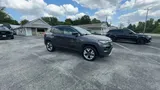 2022 Jeep Compass photo 3