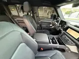 2024 Land Rover Defender photo 35