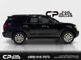 2013 Toyota Sequoia photo 8