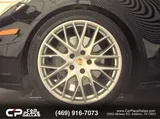 2018 Porsche Panamera photo 18