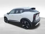 2025 Nissan Kicks photo 6