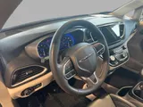 2024 Chrysler Pacifica photo 13