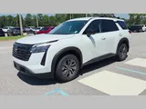 2026 Nissan Pathfinder photo 22