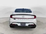 2023 Hyundai Sonata Hybrid photo 4