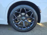 2019 Chrysler 300 photo 24