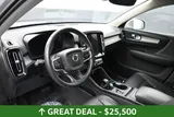2024 Volvo XC40 photo 20